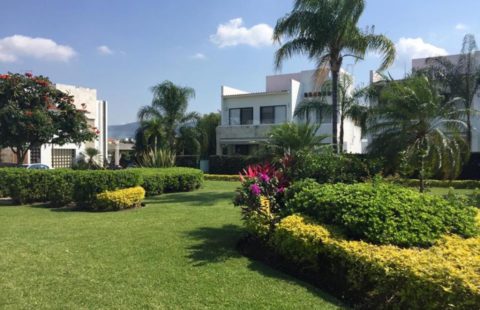 Preciosa casa en Paraíso Country Club, Cuernavaca Morelos.